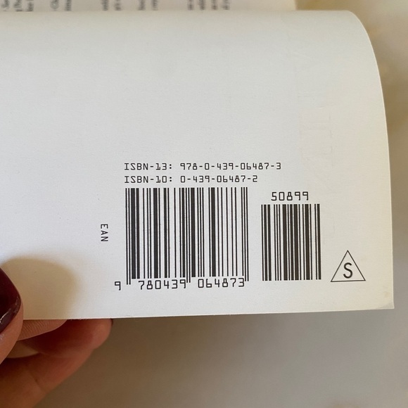 Harry Potter and the Chamber of Secrets by Rowling, J. K. - Picture 6 of 9